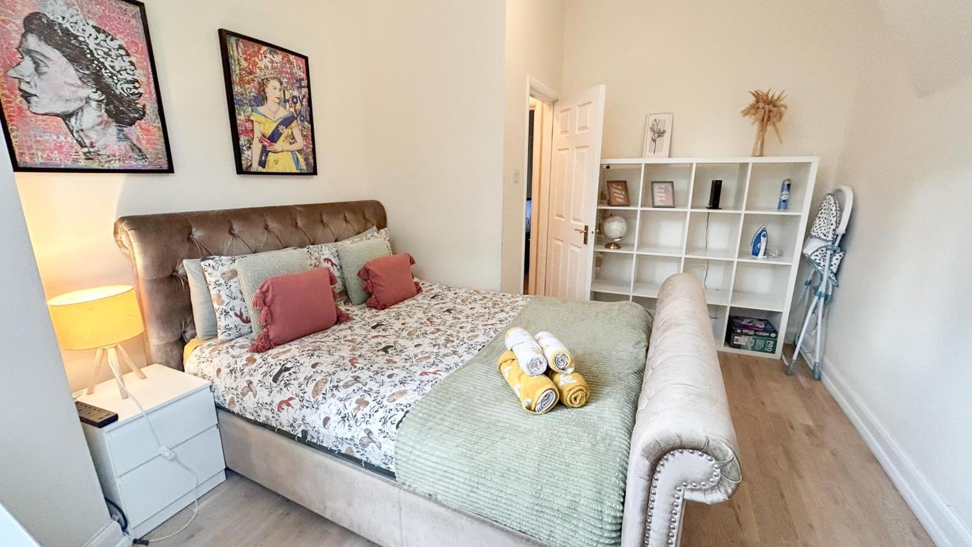 1-Bedroom Flat With Small Garden & Paid Parking In Finsbury Park, Highbury London Ngoại thất bức ảnh