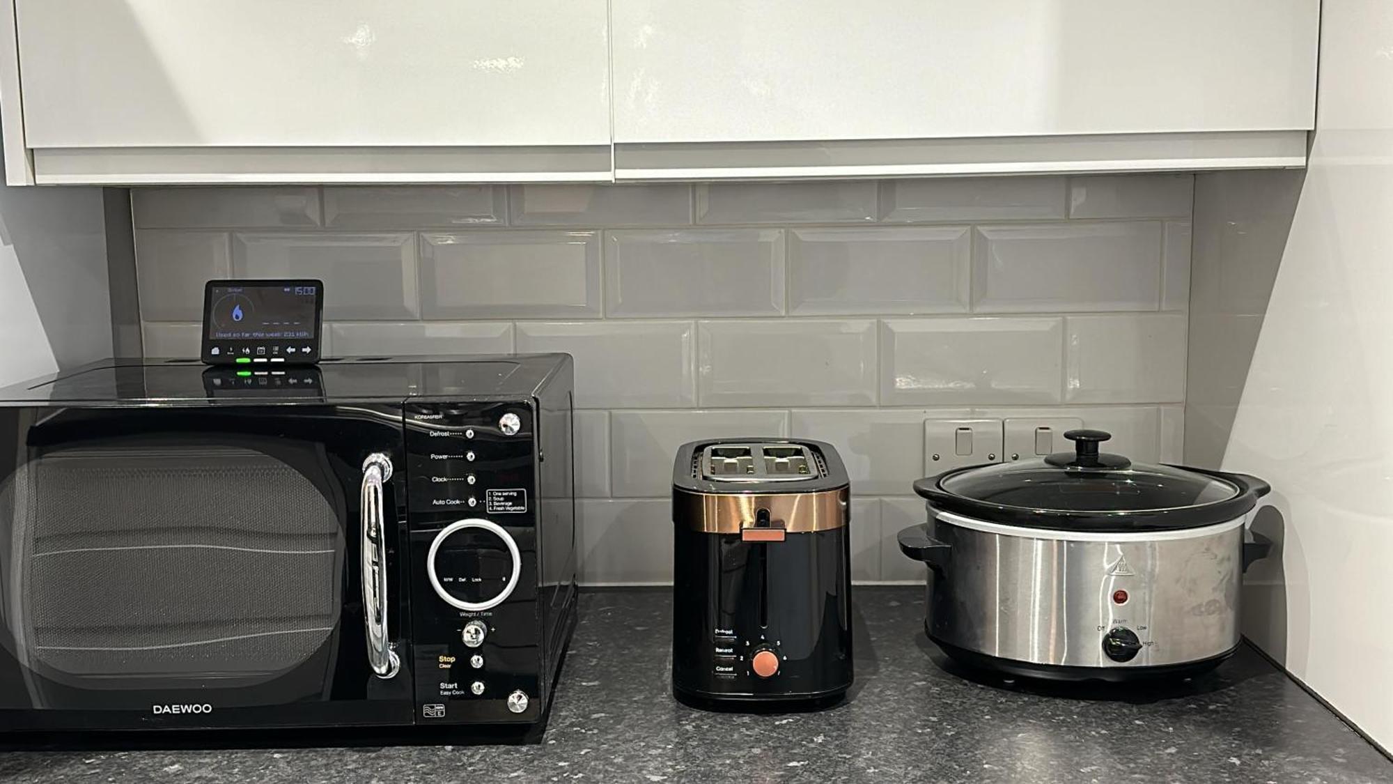 1-Bedroom Flat With Small Garden & Paid Parking In Finsbury Park, Highbury London Ngoại thất bức ảnh